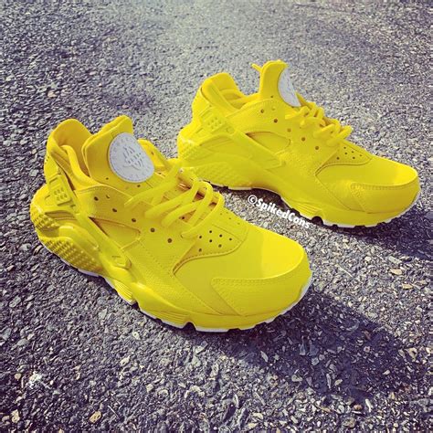 nike huarache blauw sale|Nike Huarache blue and yellow.